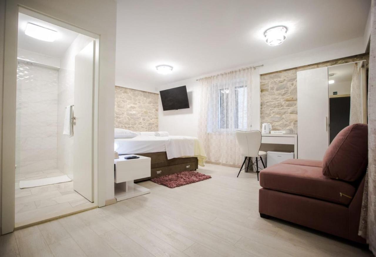 Lions Luxury Rooms Spalato Esterno foto