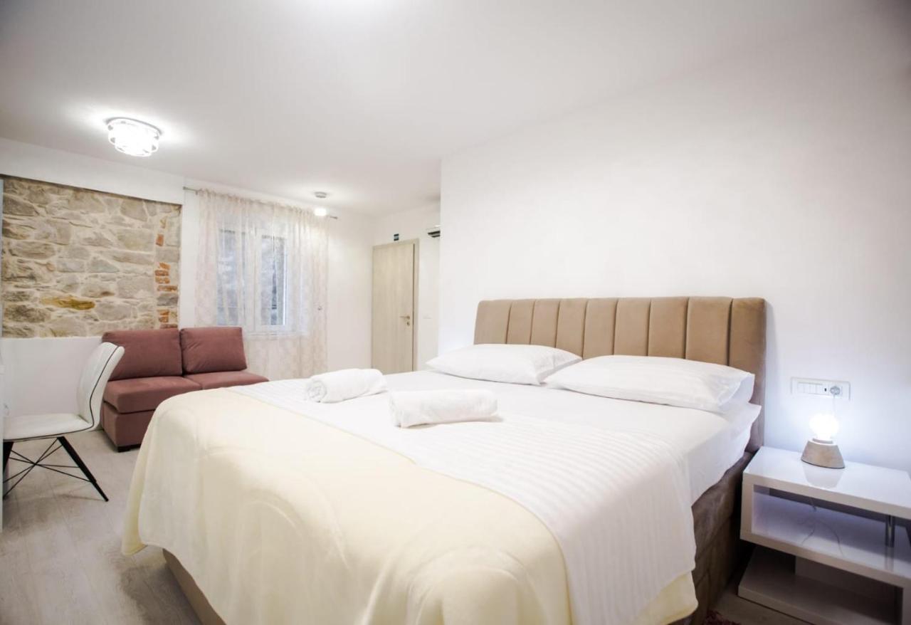 Lions Luxury Rooms Spalato Esterno foto